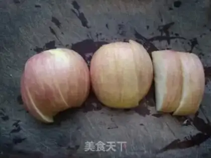 Make Apple silver ear thin broth step 1