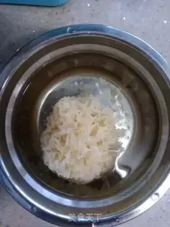 Make Apple silver ear thin broth step 3