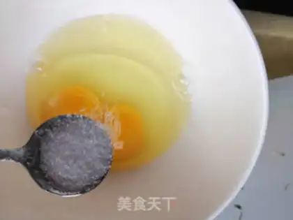 Make Egg rolls step 1