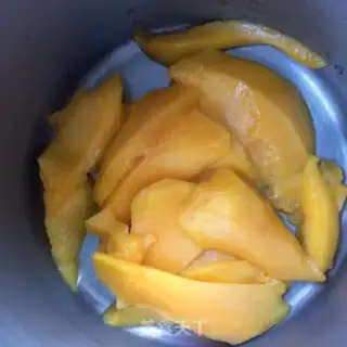Make The lactate mango cup step 3