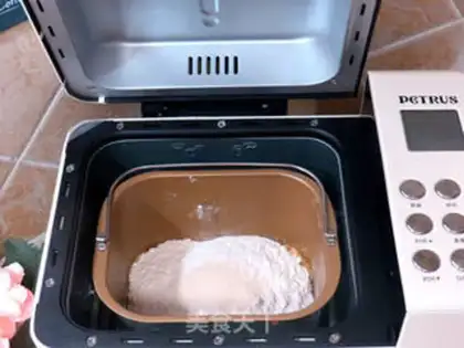 Make A tuna celery sandwich step 2