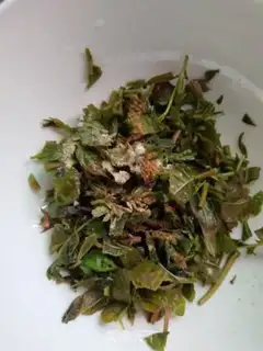 Make Fried eggs with sprouts step 1