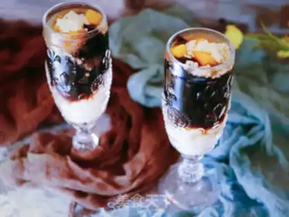 Make Wine and falcon fruit cups step 8