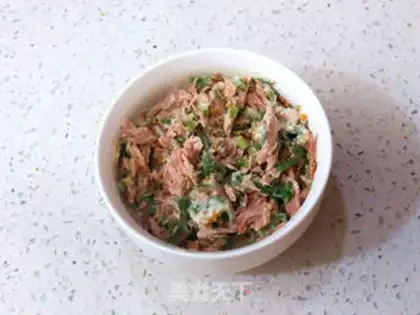 Make A tuna celery sandwich step 10