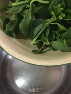Make Seven leaves in the sand step 4