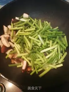 Make Garlic noodles step 1