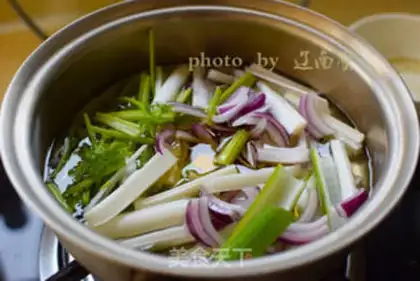 Make Onion noodles step 2