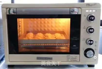 Make Sunflower cookies step 11