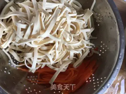 Make Spicy bean skin step 1