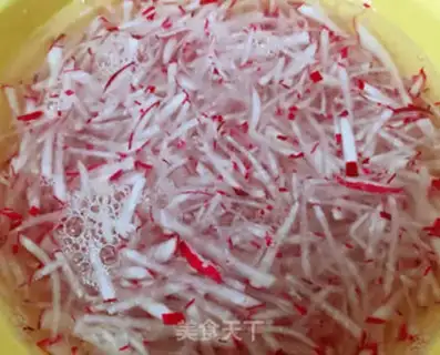 Make Quicumbers with radishes step 4