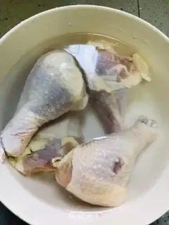 Make Chicken Legs and Piggy Sphinx step 3