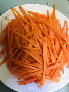 Make Carrots fried the pig step 3