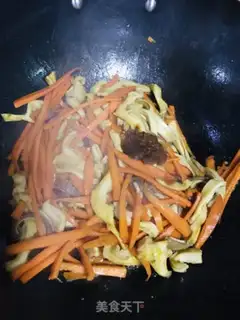 Make Carrots fried the pig step 6