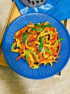 Make Carrots fried the pig step 8
