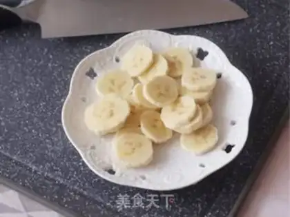 Make Banana omelet step 2
