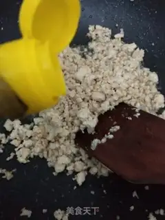 Make Celery fried meat step 1