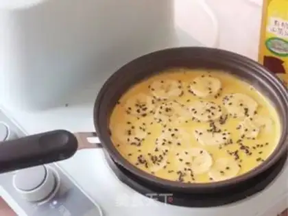 Make Banana omelet step 8