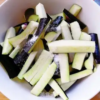 Make Meat and eggplant step 1