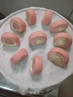 Make Double-coloured cheese sausage bag step 9