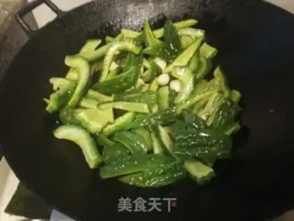 Make The beanfish fried the bitter melon step 1