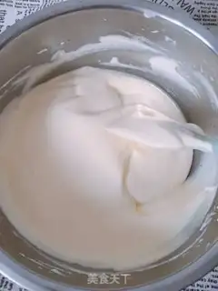 Make Strawberry roll step 6