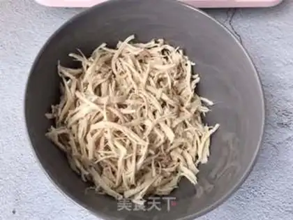Make Spicy chicken silk step 5