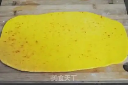 Make Pumpkin rolls step 2