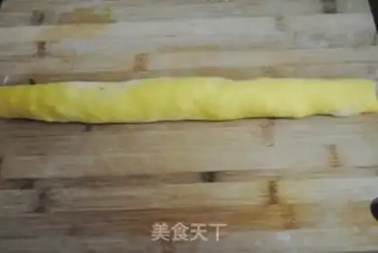 Make Pumpkin rolls step 4