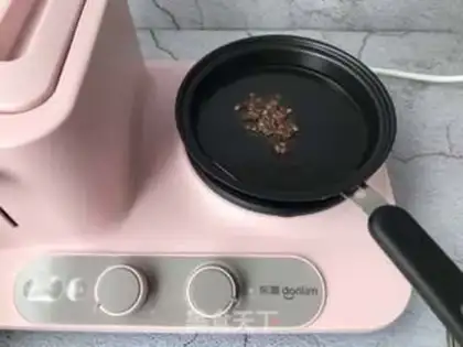 Make Spicy chicken silk step 8
