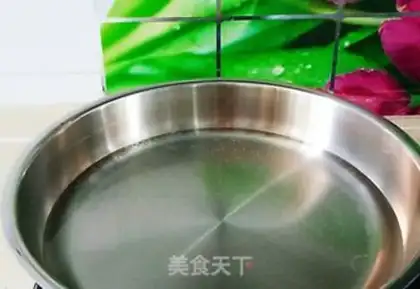 Make Eggs from a flower stand step 1