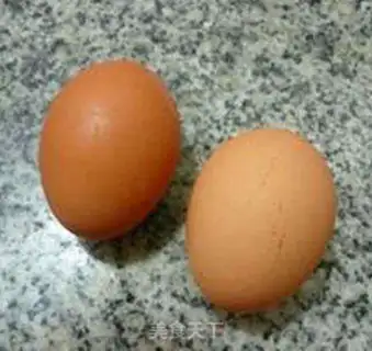 Make Snowball eggs, fried beans step 1