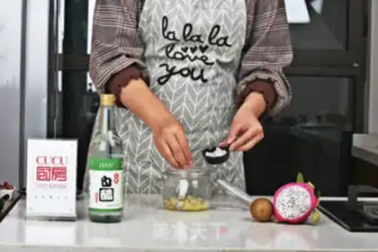 Make Fruity vinegar step 4