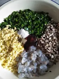 Make Cream eggs, mushroom shrimp dumplings step 7