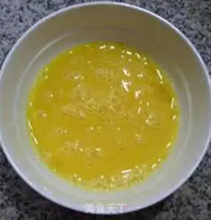 Make Snowball eggs, fried beans step 5