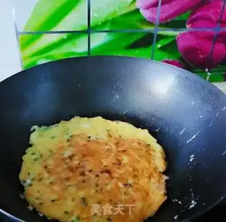 Make Eggs from a flower stand step 6