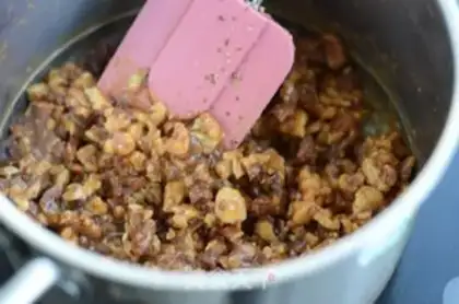 Make Caramel walnut step 5