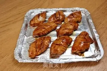 Make The honey is on the wings step 4