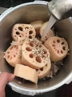 Make Lian Yumi Bones soup step 4