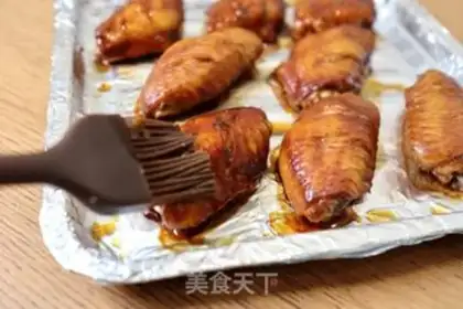 Make The honey is on the wings step 7