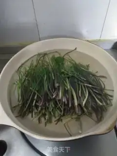 Make Onion-fired celery step 2