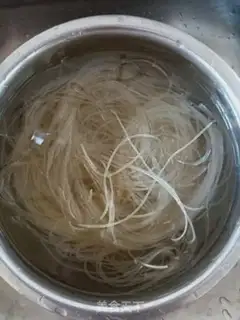 Make Bean sprouts step 1