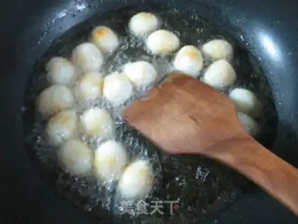 Make Paprika, screech, tiara eggs step 1