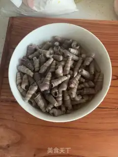Make Beer and nails step 0