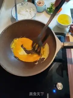 Make Goldball fried rice step 3