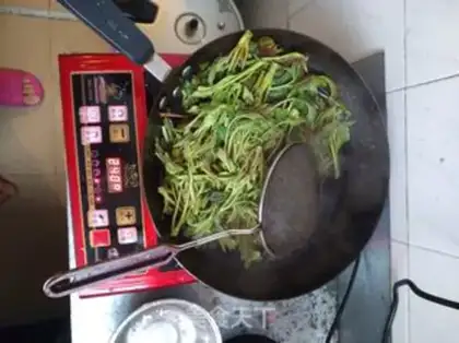 Make Fried eggs step 1