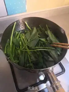 Make A spinach fan step 1