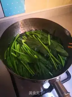Make A spinach fan step 2