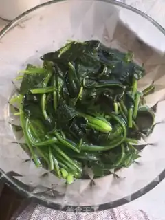 Make A spinach fan step 3
