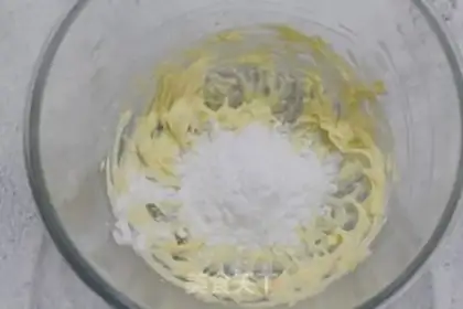 Make Chocolate crackers step 1