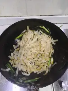 Make A short version of onion noodles step 4